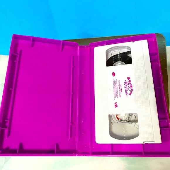 BARNEY THE PURPLE DINOSAUR VTG 1999 BARNEY’S RHYME TIME RHYTHM VHS IN CASE FUN! - Picture 7 of 9